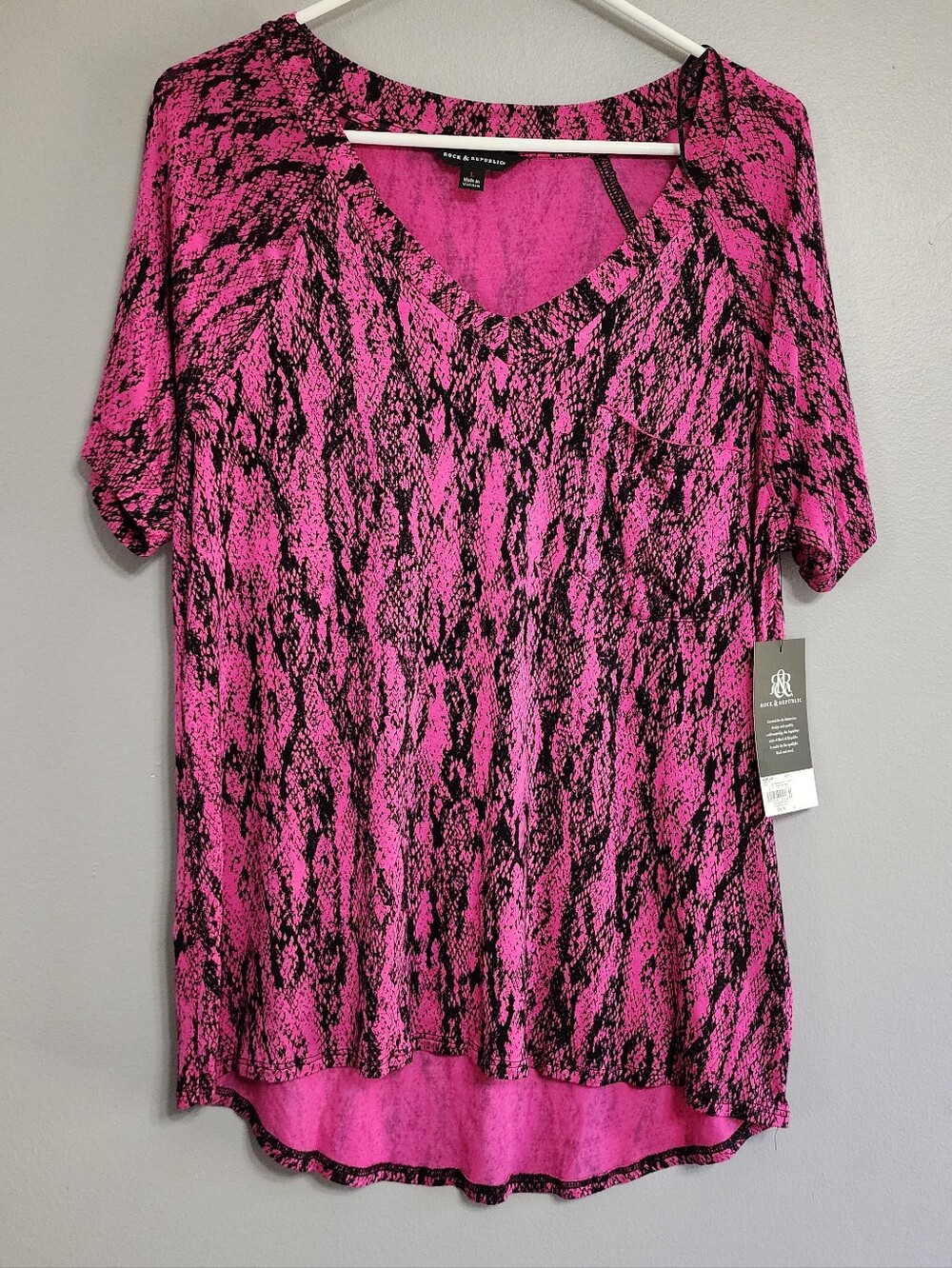 Rock & Republic Hot Pink and Black Snake-Print V-Neck Tee